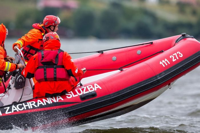 Надувний човен RIB Adventure Vesta V-550