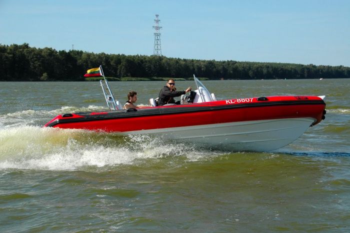 Надувний човен RIB Adventure Vesta V-650