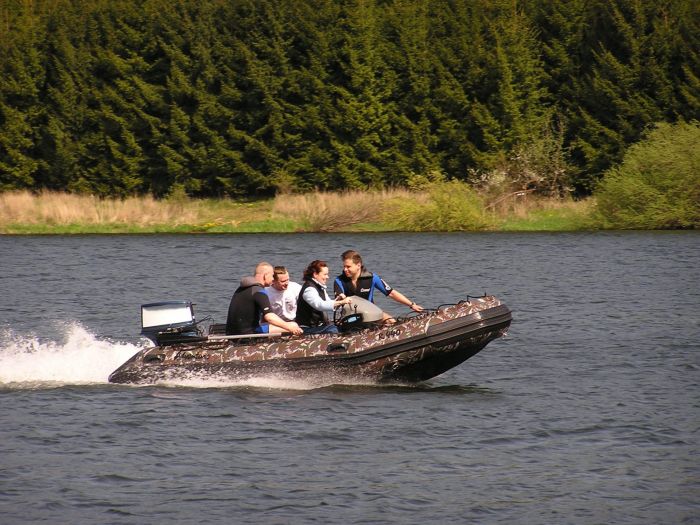 Професійний надувний човен Adventure Rubikon R-440